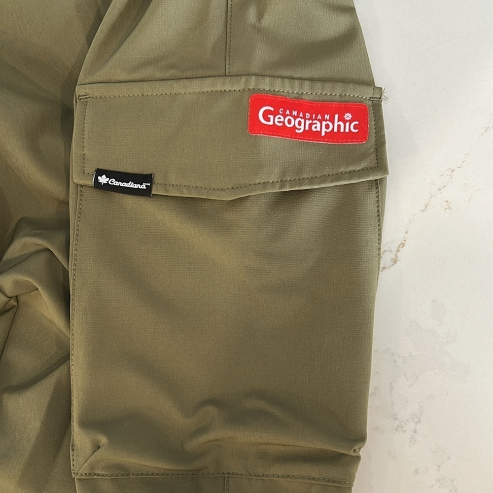 Canadiana Olive Green Outdoor Hicking Cargo Pants Size 14 - Picture 12 of 12